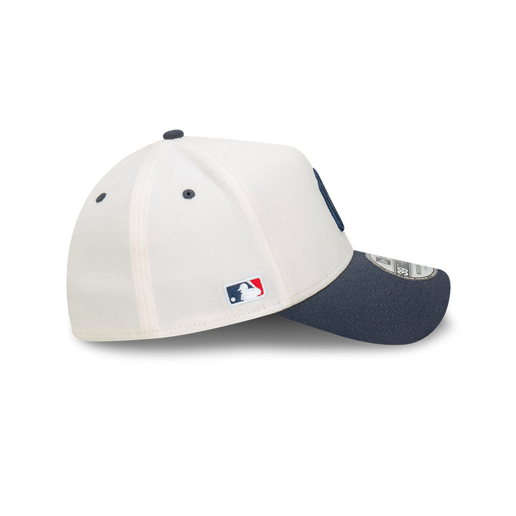 New Era 39Thirty A-Frame MLB Cut N Paste New York Yankees Chrome White