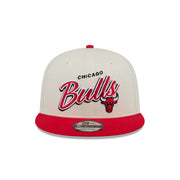 New Era 9Fifty NBA 2-Tone Script Chicago Bulls Chrome White