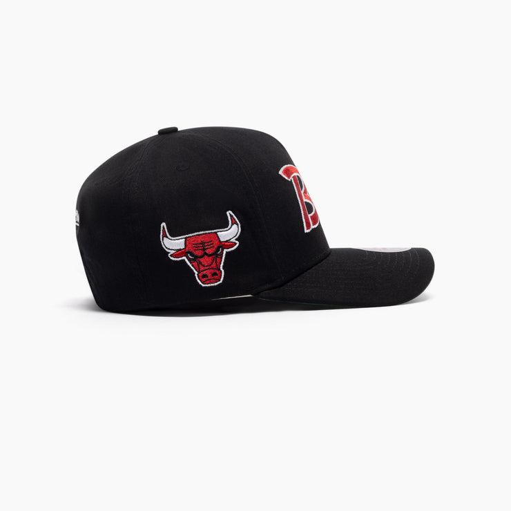 Mitchell & Ness NBA Pro Pinch Evergreen Team Script Chicago Bulls