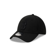 New Era 39Thirty MLB Black on Black Boston Red Sox