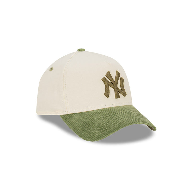 New Era 9Forty A-Frame MLB New York Yankees Chrome Olive